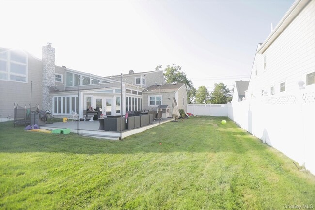 Building Photo - 4488 Merrick Rd