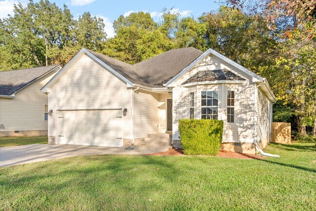 Building Photo - 2845 Teakwood Dr