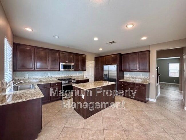 Building Photo - 35889 Wolverine Ln