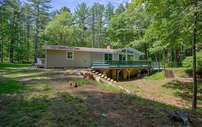 Building Photo - 15 Newbury Rd