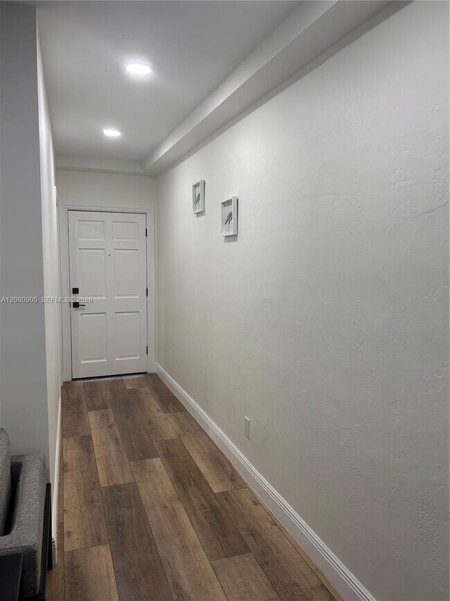 Building Photo - 350 75th St