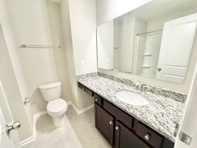 Building Photo - BEAUTIFUL Bryton  3 Bedroom Townhome Centr...