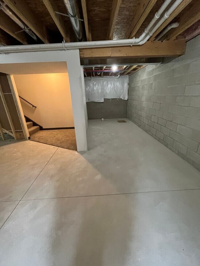 Building Photo - 5062 Catawba Pl Ln