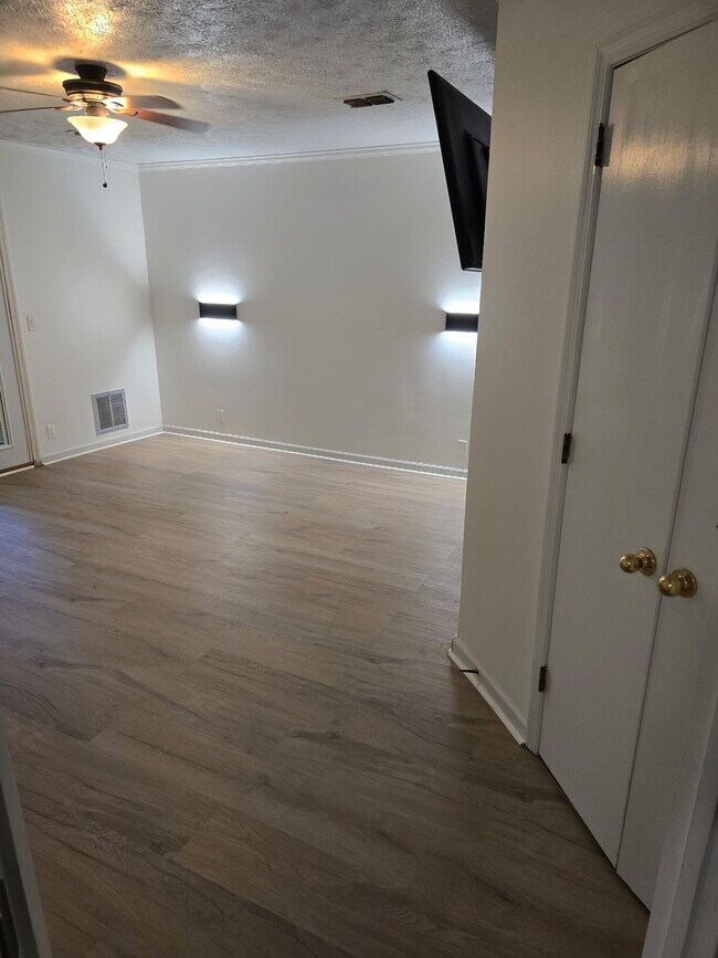 Building Photo - 5210 Village Way