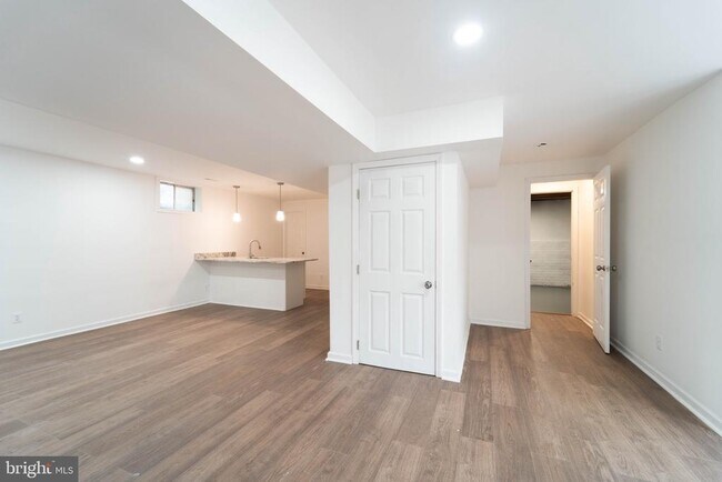 Building Photo - 3244 Titanic Dr