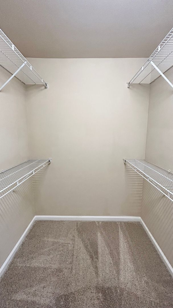 Building Photo - 933 Prestwyck Ct