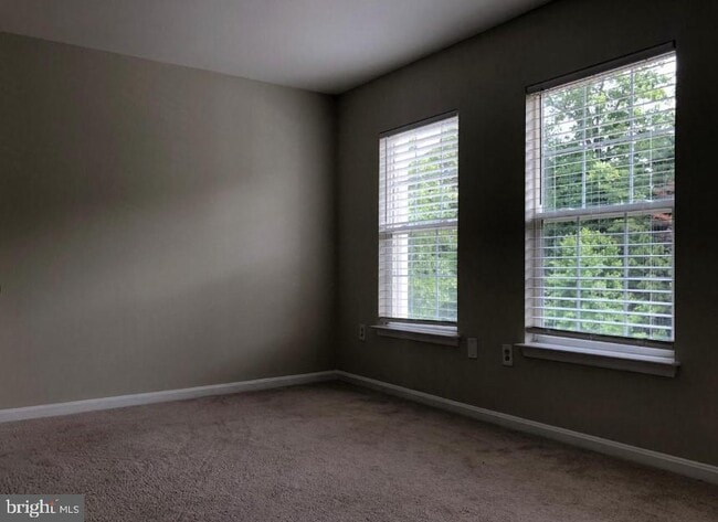 Building Photo - 12240 Maidstone Ct