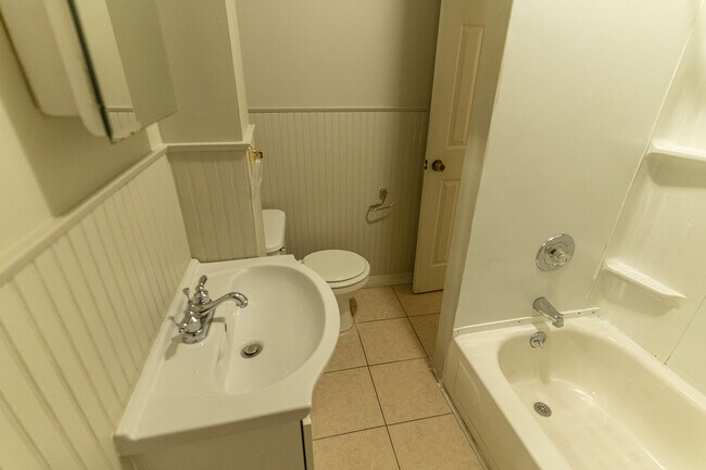 Building Photo - 161 Pope St