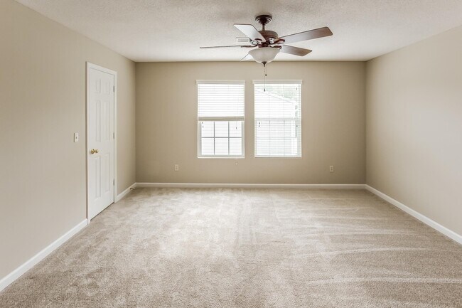 Building Photo - 9966 Chariden Dr