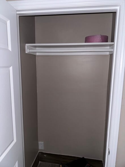 Building Photo - 32952 Urban Ave