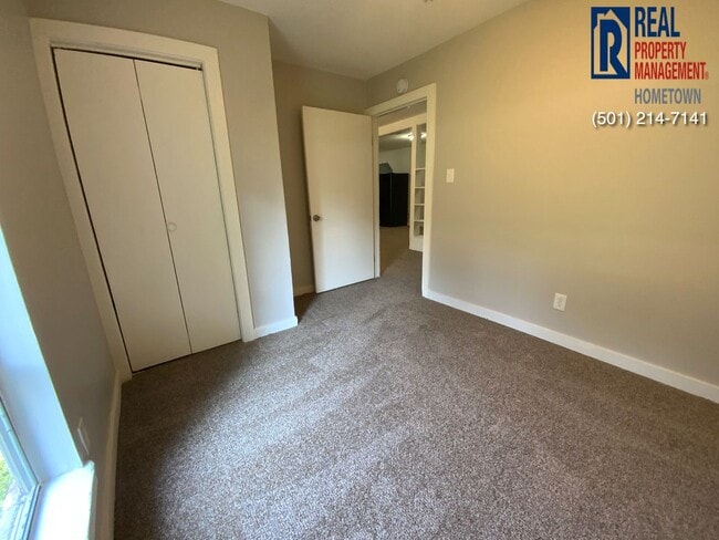 Building Photo - 14225 Clayton-