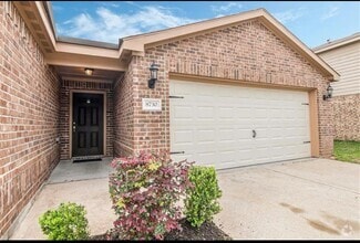 Building Photo - 8730 Leclaire Meadow Dr