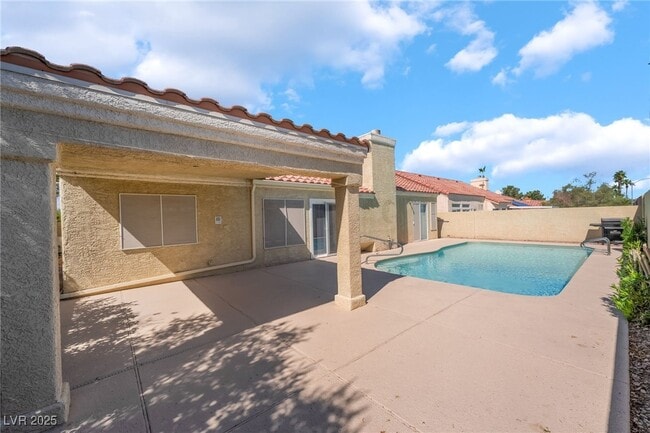 Building Photo - 8250 Fox Tail Way