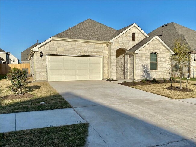 Building Photo - 716 Landing Ln