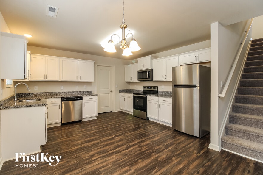 Building Photo - 1618 Dodson St