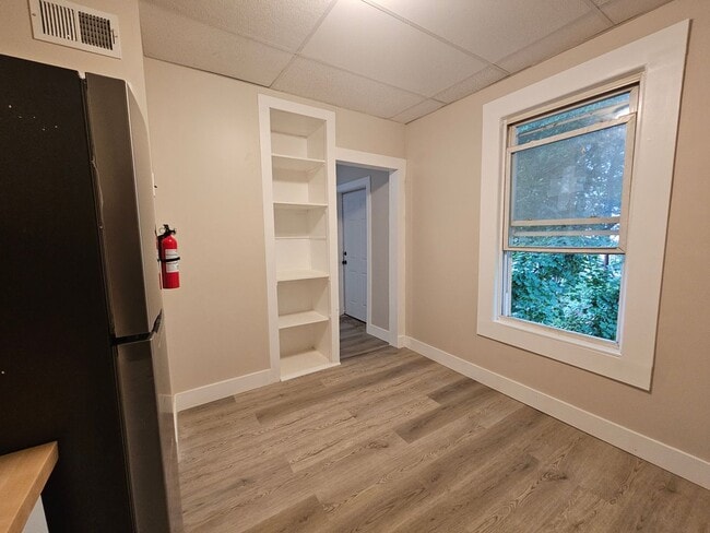 Building Photo - 86 Garden St