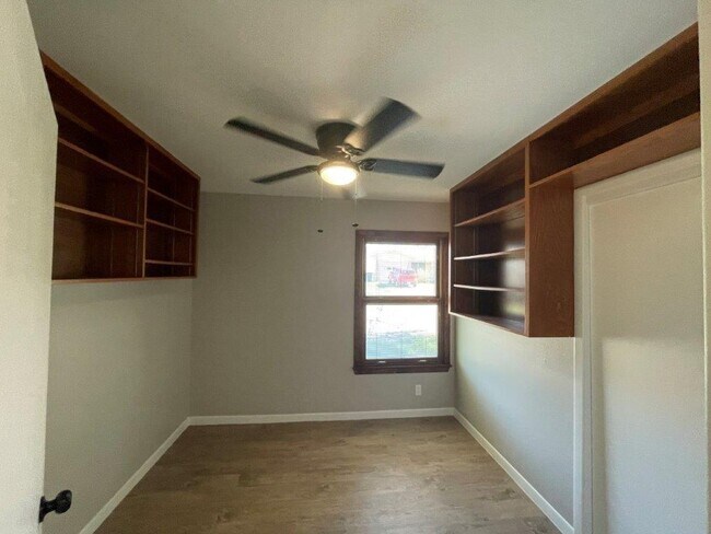 Building Photo - 605 Kentshire Cir