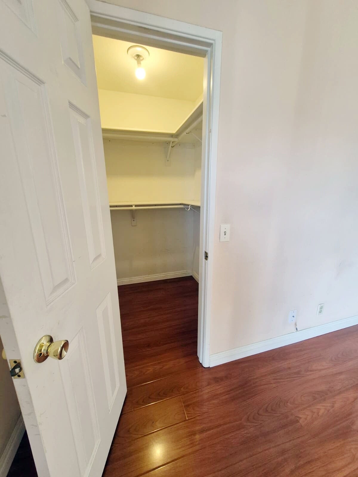 Building Photo - 1836 E Huntington Dr