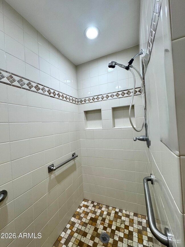 Building Photo - 5450 E Deer Valley Dr