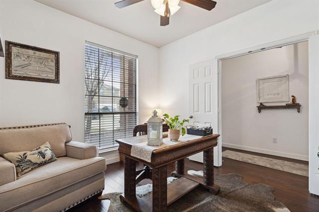 Building Photo - 525 Braewick Dr