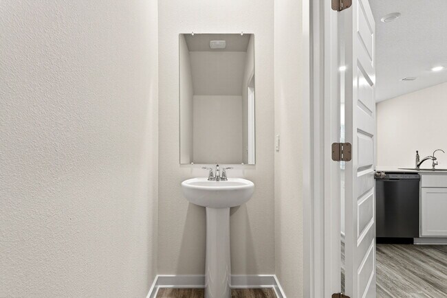 Building Photo - 51 S Main Deck Dr