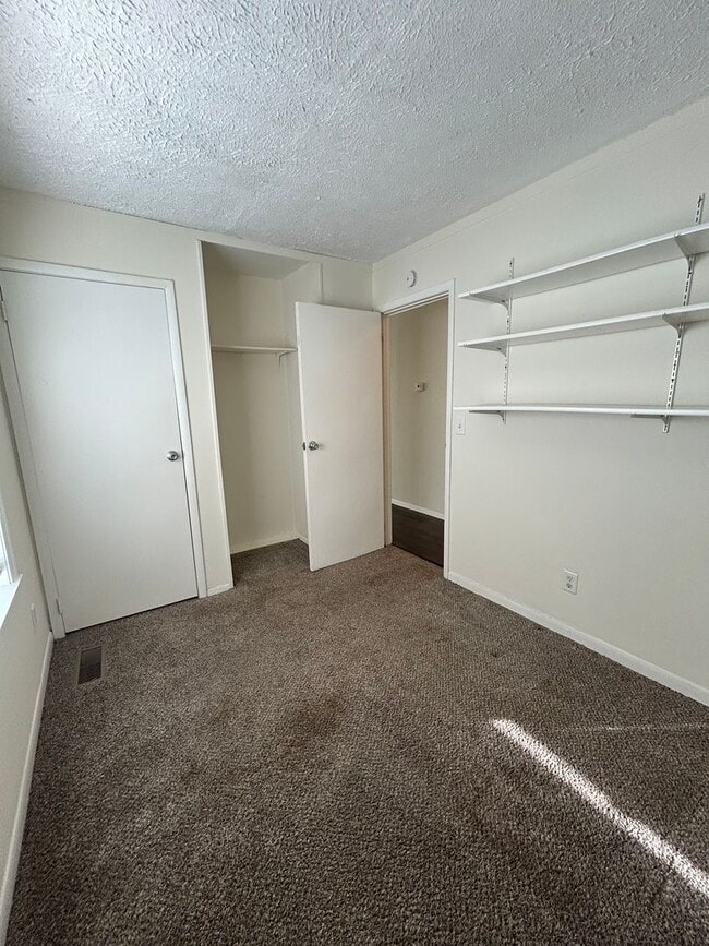 Building Photo - 4413 Chisholm Trail