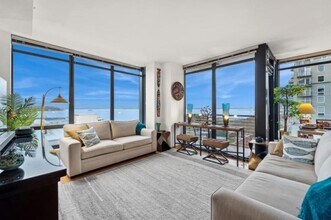 Building Photo - 2 bedroom in Seattle WA 98121