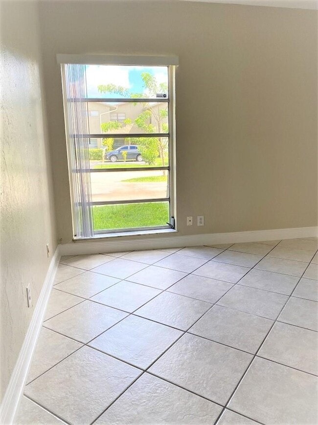 Building Photo - 2500 Coral Springs Dr