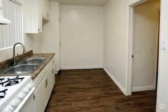 Interior Photo - Terraces at Tarzana