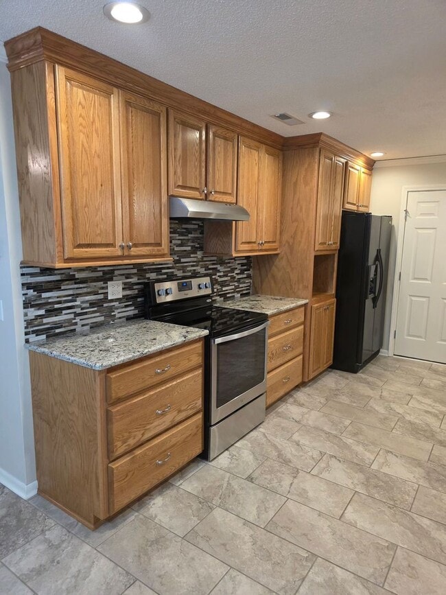 Building Photo - Available Now!