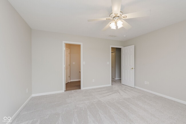 Building Photo - 8422 Enclave Blvd