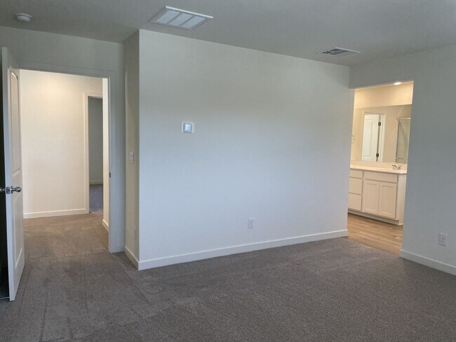 Building Photo - Newer Build Home in Lemmon Valley