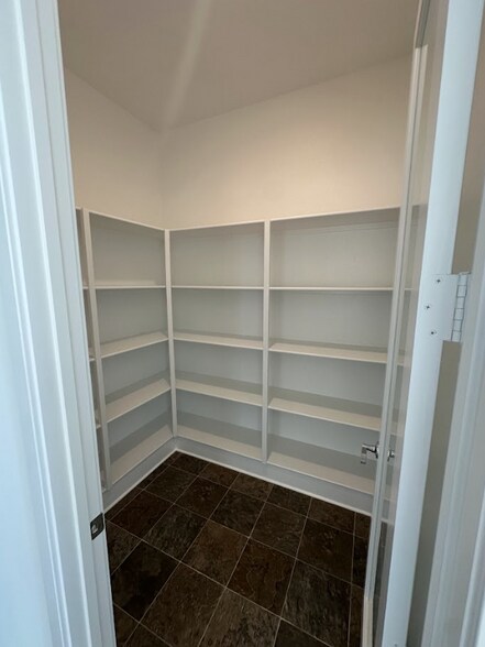 Building Photo - 24392 Calle La Roca