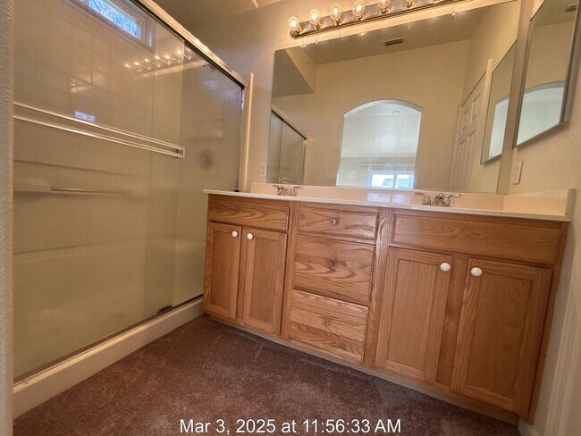 Building Photo - $400 MOVE IN BONUS! Fantastic 3 Bed, 2 Bat...