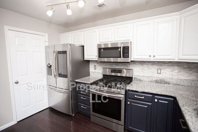 Building Photo - 606 Tanglewood Dr