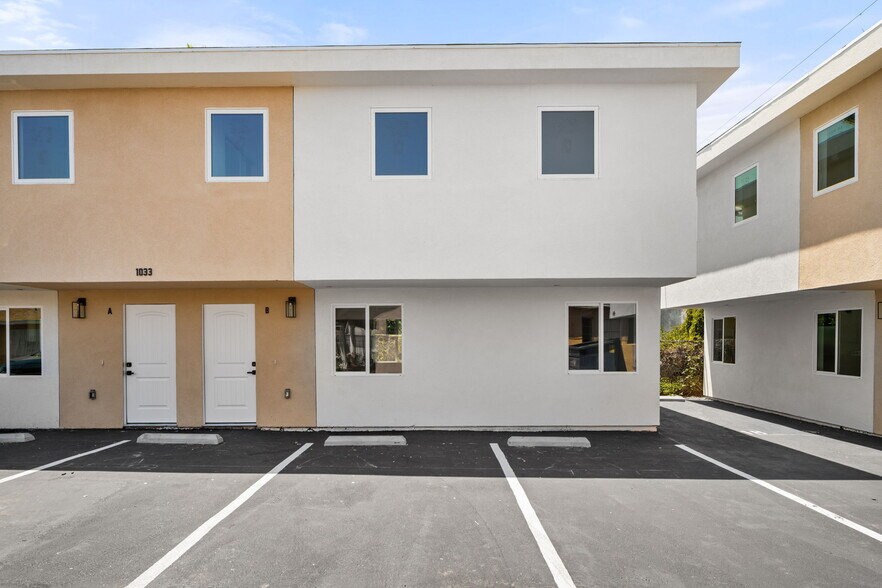 Building Photo - 1031 W 91st St