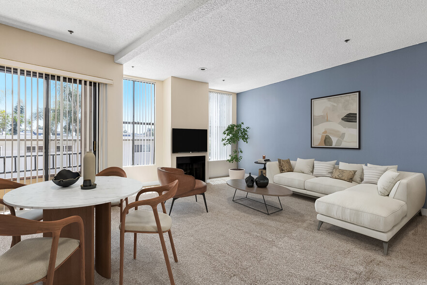 Primary Photo - Diplomat Apartments