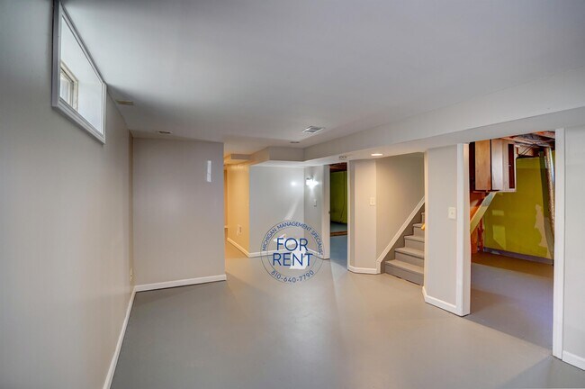 Building Photo - 3717 Larchmont St