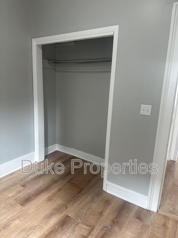 Building Photo - 5 Sheridan St