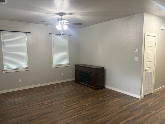 Building Photo - 3 bedroom and 2 bathroom house built in 2020