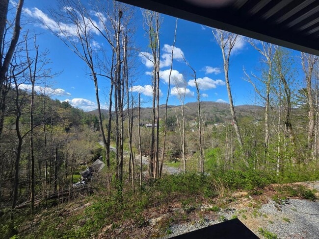 Building Photo - 107 Huckleberry Knob Ln