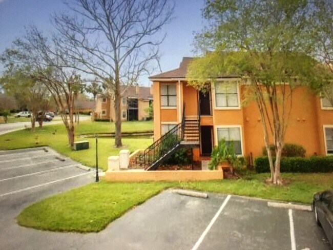 Building Photo - 859 Shoreline Cir