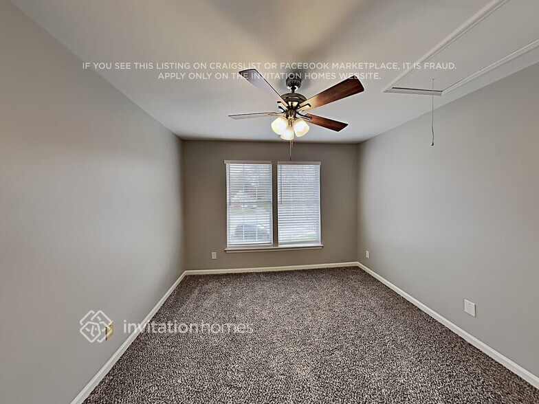 Building Photo - 10921 Sandy Hook Ct