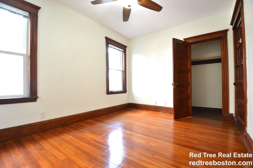 Building Photo - 82 Montebello Rd