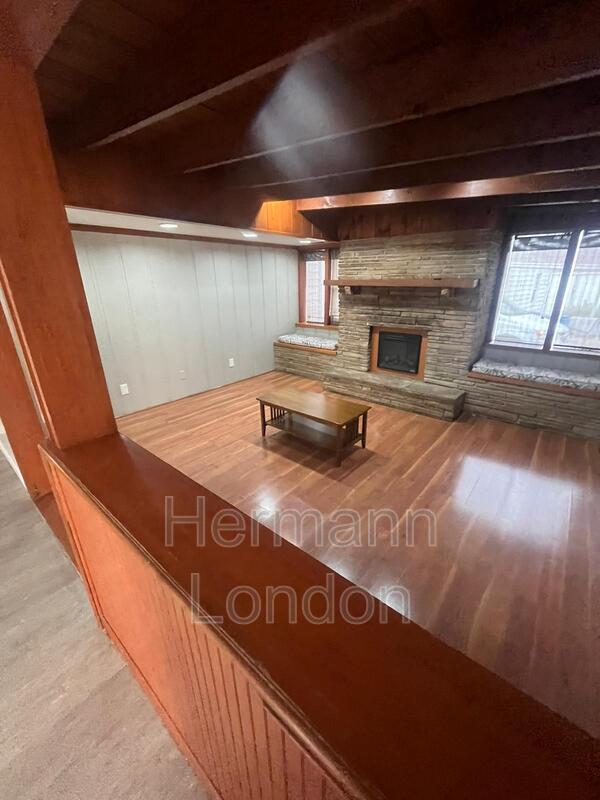Building Photo - 30 St Celeste Dr