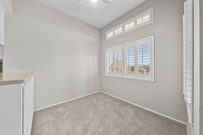 Building Photo - 521 Arbor Dr