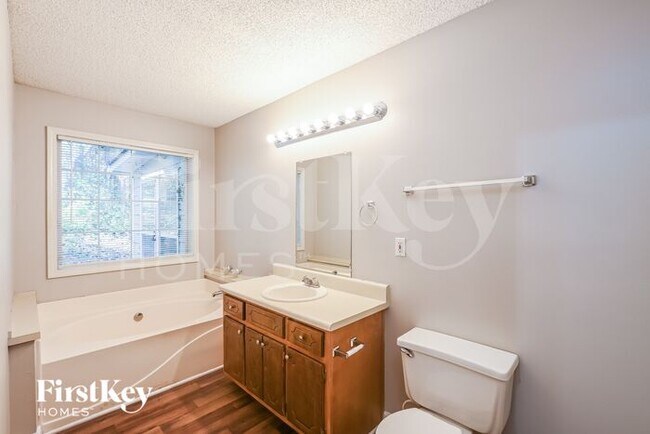 Building Photo - 2980 Williams Farm Dr