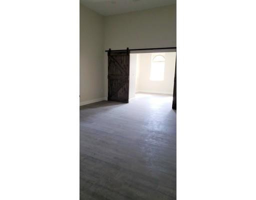 Building Photo - 82 Concord St