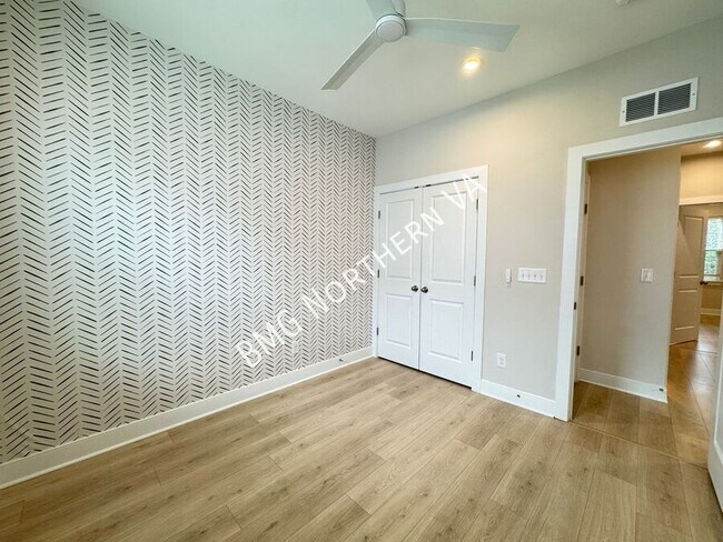 Building Photo - 1021 S Taylor Ct