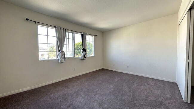 Building Photo - 2191 S Wild Canyon Dr